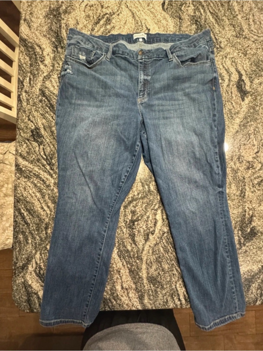 Studio Women's Medium Blue Straight-Leg Jeans